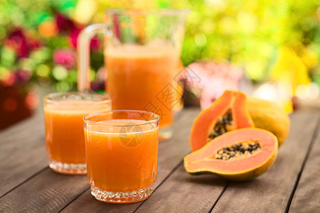 木瓜果汁玻璃水平水果饮料食物桌子图片