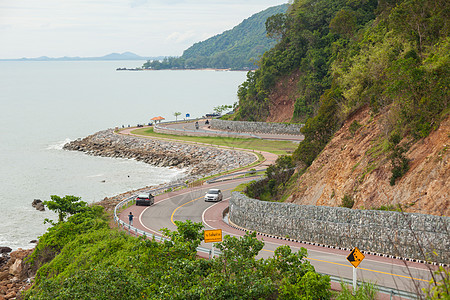 乘海路在路上驾驶图片