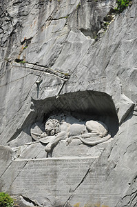瑞士卢塞恩的狮子纪念碑艺术天空假期国家旅行城堡城市太阳街道历史性图片