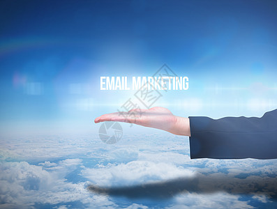 商业妇女亲手介绍电子邮件市场营销图片