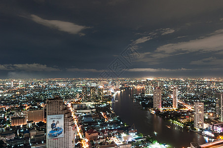 曼谷市在夜间出逃的全景商业地标办公室景观建筑学建筑酒店摩天大楼旅行中心图片