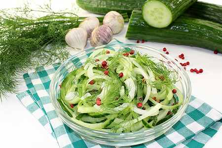 黄瓜沙拉敷料面条蔬菜胡椒绿色香料食物生食草药蛇瓜图片