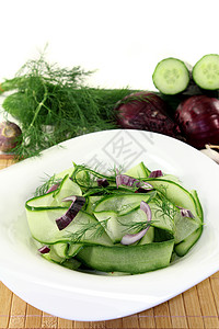 黄瓜沙拉蛇瓜草药香料生食胡椒蔬菜绿色面条食物洋葱图片