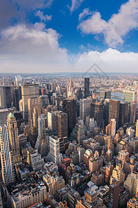 纽约州曼哈顿市 夏季日落时震撼城市的天际图片