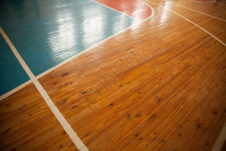 篮球法庭皮球玩马体育馆硬木健身房竞争投篮篮球场木地板卫生图片