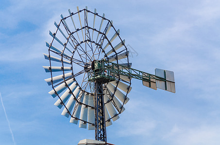 风力涡轮机 风电塔 水泵环境保护技术生产农场风能钢铁冶炼高炉纪念碑管道图片
