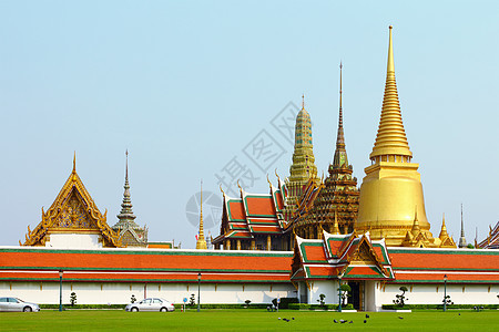 曼谷大殿和翡翠佛寺庙建筑群图片