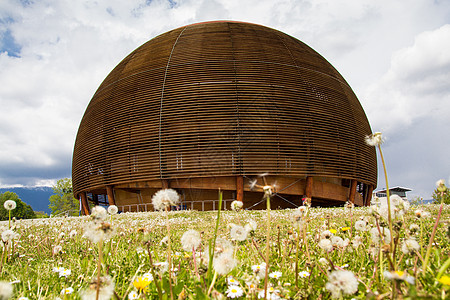 位于瑞士日内瓦的 CERN 大楼图片
