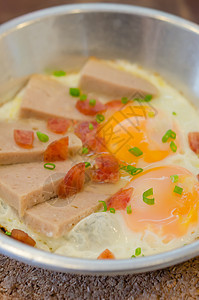 亚山早餐胡椒美食白色洋葱蛋黄油炸午餐猪肉食物黄色图片