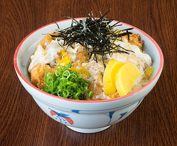 日食 炒鸡米饭 背景介绍白色棕色油炸食物美食午餐猪肉大豆盘子沙拉图片