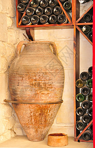 古老黄原体瓶子烟灰缸水罐古董静物背景图片
