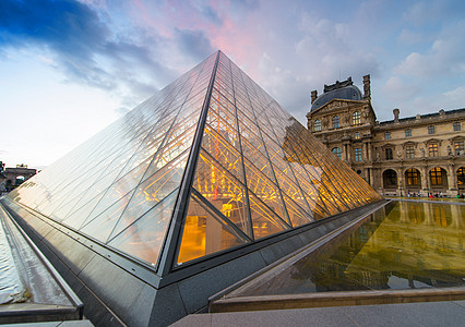15 6月15日夏季黄昏卢浮宫博物馆游客吸引力旅行天空玻璃入口艺术建筑学地标金字塔图片