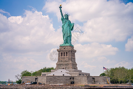 自由女神像 美国纽约女士蓝色历史建筑学旅行纪念碑白色绿色建筑天空图片