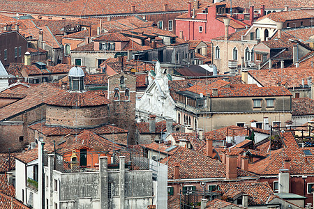 俯视意大利威尼斯的瓷砖屋顶景观建筑学房子城市历史性教会地标城堡历史窗户图片