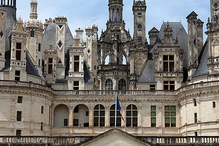 法国雪尔谷的查马尔王室城堡历史性花园贵族烟囱大理石建筑建筑学世界地标旅游图片