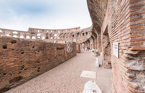 Colosseum废墟的内建结构 罗马意大利建筑学纪念碑旅行考古学天空旅游竞技场体育馆内饰地标图片