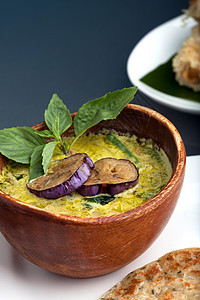 泰国绿色咖咖营养午餐健康美食茄子菜肴饼子美味盘子烹饪图片