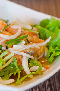 辣辣鲑鱼沙拉叶子草本植物蔬菜白色美食黄色食物绿色午餐辣椒图片