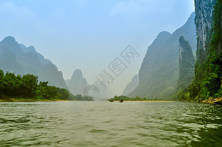 中国长月桂林的李河山地风景图片