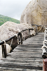 平板桥和巨石堆 泰国高南川旅行热带石头旅游图片