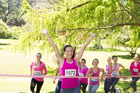 南通队vs泰州队全场数据：射门比10