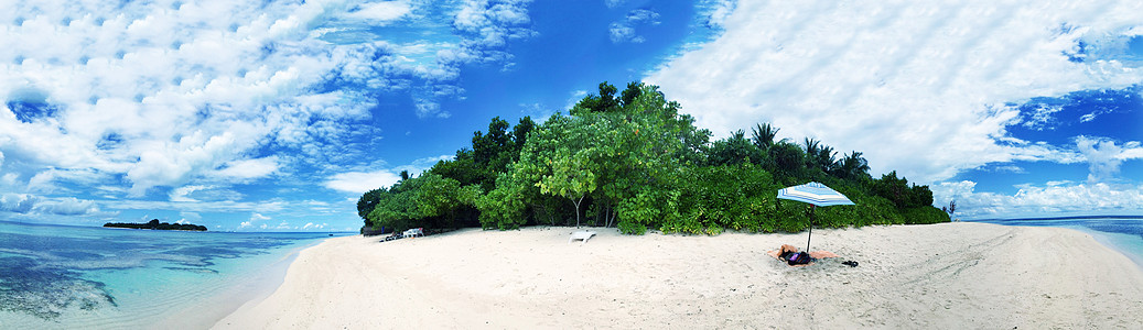 马尔代夫蓝色场景游客旅行假期环礁棕榈热带阳光别墅图片