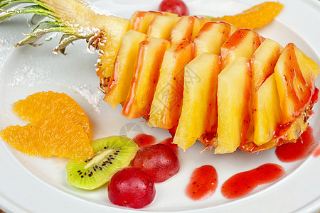新鲜有机水果沙拉甜点桃子早餐香蕉橙子盘子美食饮食浆果鞭打图片