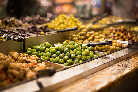 在食品市场烟草商店出售销售的橄榄店铺勺子午餐蔬菜摊位生产美食食物味道美味图片