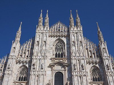 米兰大教堂蓝色地标天空建筑学教会背景图片