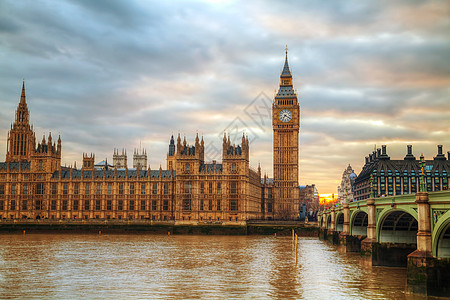 伦敦与伊丽莎白陶塔和议会大厦一起旅行城市建筑学吸引力地方日落历史地标天空旅游图片