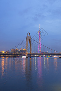 日落后广州市金融建筑学吸引力市中心蓝色地标风景旅游反射天际图片