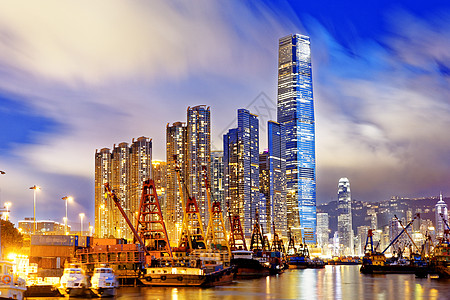 晚上在香港窗户商业业务摩天大楼玻璃城市市中心金融天空建筑图片