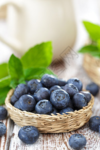 蓝莓厨房桌子饮食甜点小吃乡村覆盆子荒野叶子食物图片