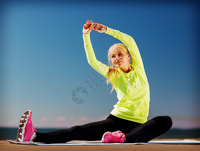 妇女户外运动训练女孩活动女性赛跑者竞技城市福利女士重量图片