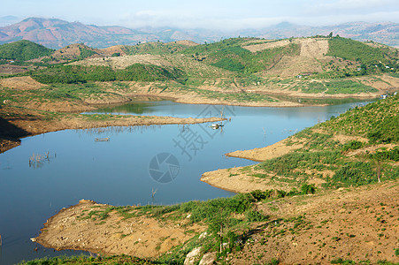 越南地貌 山区 赤山 砍伐森林园林房子风景孤独环境气候国家绿化高地爬坡图片