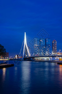 鹿特丹的伊拉斯穆斯桥图片