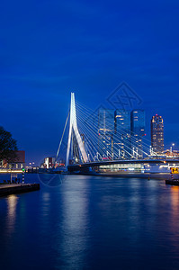 鹿特丹的伊拉斯穆斯桥图片