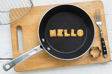 字母顺序饼干单词HELLO和厨房用具图片