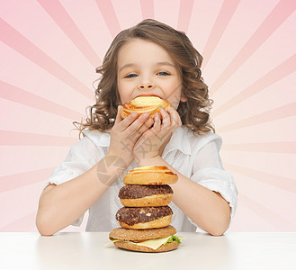 快乐的小女孩 吃垃圾食品馒头暴饮暴食面粉蛋糕饮食射线青春期食欲女性糖果图片