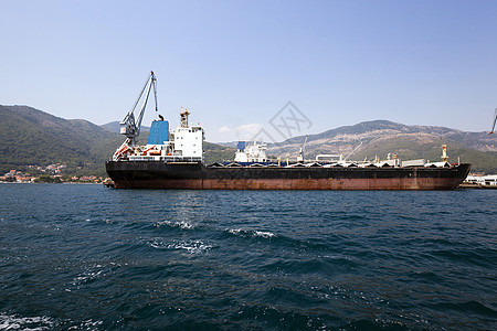海港运输港口加载机器海岸线绳索钓鱼起重机金属船厂图片