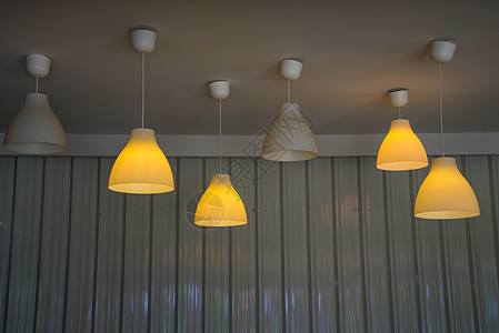 天花板灯圆形灯泡金属倾斜灯光建造聚光灯安装控制板白色图片