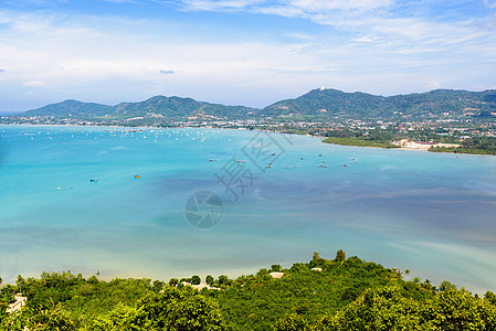 观察泰国普吉的海空和旅游城镇支撑海滩游客村庄海岸线天空海洋旅行热带城市图片