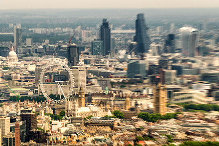 伦敦的模糊空中观察蓝色天际地标建筑学天线景观背景首都城市建筑背景图片