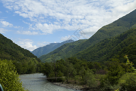 山山脉旅行旅游晴天天空爬坡森林高地农村风景石头图片