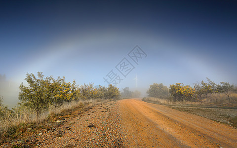 隐形车衣澳洲外背后方的雾弓自然现象背景