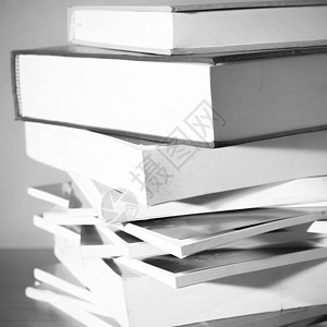 黑白颜色风格的书本堆栈学校学习智慧收藏大学知识文学教育阅读图书图片