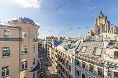 莫斯科历史中心古迹中心的房屋和街上市中心建筑物场景办公室生活房子反射蓝色旅行窗户图片