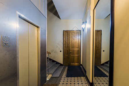 带有电梯的住宅楼入口处和玻璃生活地板房间大堂人行道办公室商业灯光大厅图片