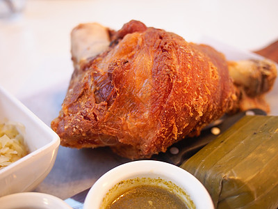 煎猪肉腿食物盘子陶器油炸午餐动物文化餐厅美食家猪脚图片