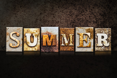 初遇夏季字体暗背景上的夏季信示概念Name背景